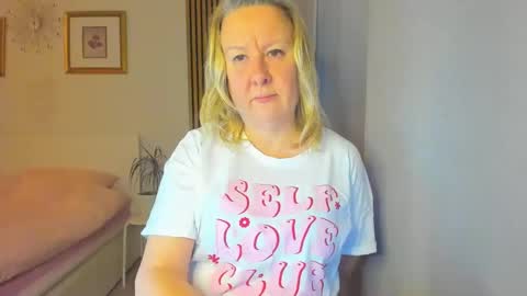 Nicole online show from January 2025 05:00:02 PM