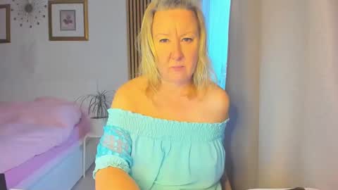 Nicole online show from January 2025 01:28:01 PM