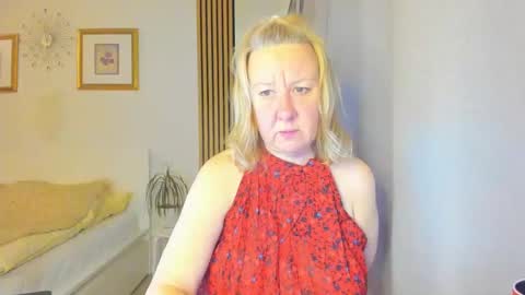 Nicole online show from March 2025 07:18:01 PM