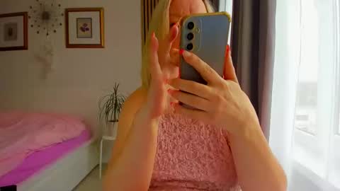 Nicole online show from March 2026 05:57:01 AM