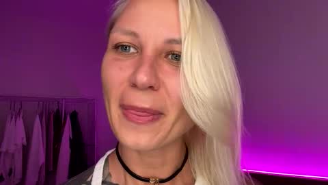 blonde_fuck_couple online show from April 2026 01:05:02 PM