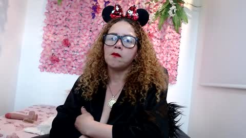 Snapshot of blonde_squirt_ chatting on December 2024 02:01:02 AM blonde_squirt_ online show from December 2024 02:01:02 AM