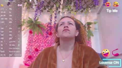 blonde_squirt_ online show from January 2026 11:36:02 AM