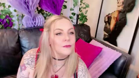 Snapshot of blondejj chatting on March 2026 03:32:02 AM JJ online show from March 2026 03:32:02 AM