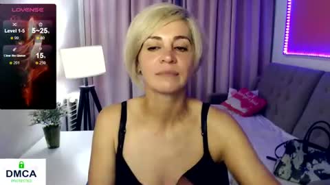 Snapshot of blondemommy_77 chatting on June 2026 07:36:02 PM Lola online show from June 2026 07:36:02 PM