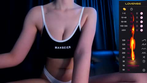 Snapshot of blondesjoy chatting on February 2025 02:52:01 PM Dana online show from February 2025 02:52:01 PM