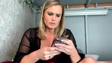 Snapshot of blondie955 chatting on September 2025 11:13:02 AM Blondie955 online show from September 2025 11:13:02 AM