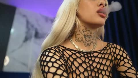 blondie_muller online show from May 2026 07:52:01 PM
