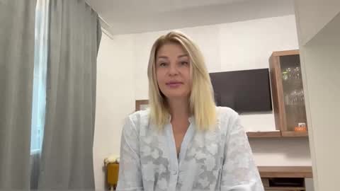 blondie_xoxoxo online show from October 2025 09:15:01 AM
