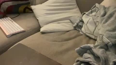 Snapshot of blondieslutt chatting on November 2025 01:05:01 AM IM TRYNG online show from November 2025 01:05:01 AM