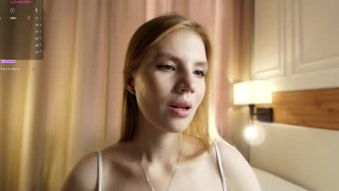 Snapshot of blondoll chatting on May 2026 01:22:02 AM blondoll online show from May 2026 01:22:02 AM