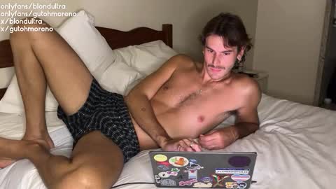 Snapshot of blondultra chatting on March 2026 12:49:01 AM blondultra online show from March 2026 12:49:01 AM