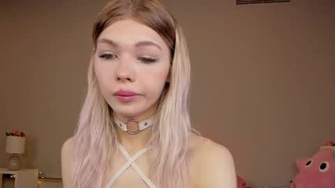 blondy_fina online show from April 2026 04:31:01 AM