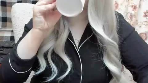 Snapshot of blondymargaret chatting on March 2025 09:22:01 AM blondymargaret online show from March 2025 09:22:01 AM