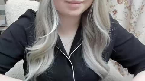 Snapshot of blondymargaret chatting on March 2025 07:20:02 PM blondymargaret online show from March 2025 07:20:02 PM