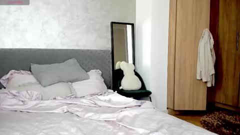 Nico online show from September 2025 07:55:02 AM