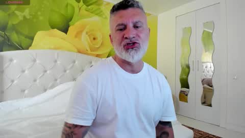 Nico online show from April 2026 03:01:02 PM