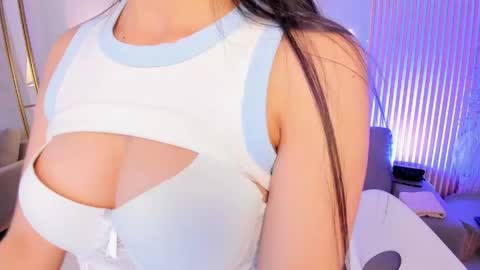 blue_angeel online show from May 2026 03:51:02 PM