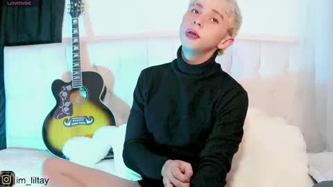 TAY   online show from February 2025 12:37:01 AM