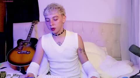 TAY   online show from February 2025 02:28:02 AM