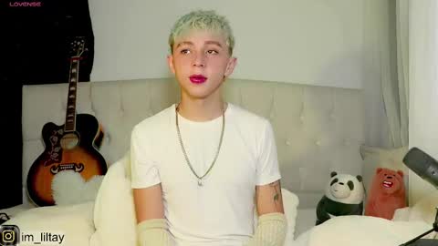 TAY   online show from February 2025 06:52:01 PM