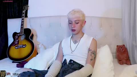 TAY   online show from March 2025 02:41:01 AM