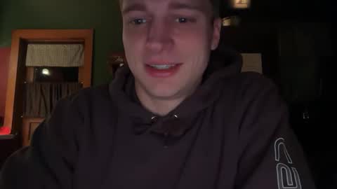 Snapshot of blue_eyed_beau chatting on February 2026 06:19:02 AM Beau online show from February 2026 06:19:02 AM