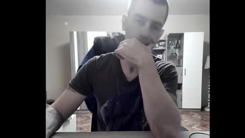 Runaway online show from November 2025 07:23:02 PM