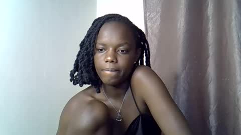 Snapshot of blue_savagee chatting on November 2025 01:23:01 PM blue_savagee online show from November 2025 01:23:01 PM