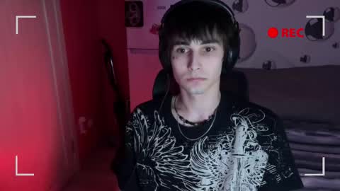 Snapshot of blue_w0rld chatting on November 2025 06:52:02 PM SONNYVAN online show from November 2025 06:52:02 PM