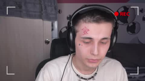 Snapshot of blue_w0rld chatting on November 2025 10:15:01 AM SONNYVAN online show from November 2025 10:15:01 AM