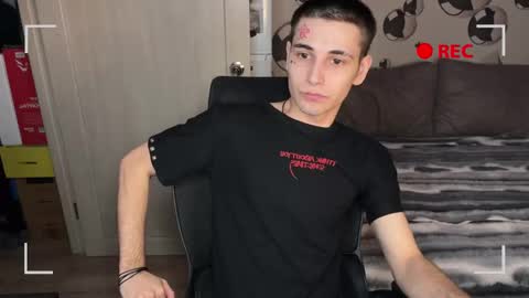 Snapshot of blue_w0rld chatting on November 2025 04:34:01 AM SONNYVAN online show from November 2025 04:34:01 AM