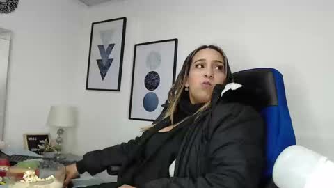 blue_water_cs online show from September 2025 04:03:01 AM