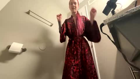 bluebloodednorsewitch online show from December 2024 04:08:02 PM