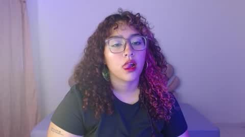 Bluee online show from September 2025 07:51:02 PM