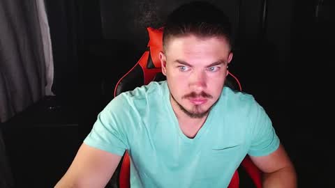 Snapshot of blueeyeboy0 chatting on December 2024 07:25:02 PM blueeyeboy0 online show from December 2024 07:25:02 PM