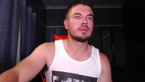 Snapshot of blueeyeboy0 chatting on December 2024 04:31:02 AM blueeyeboy0 online show from December 2024 04:31:02 AM