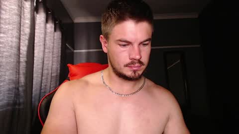 Snapshot of blueeyeboy0 chatting on December 2024 07:47:02 AM blueeyeboy0 online show from December 2024 07:47:02 AM