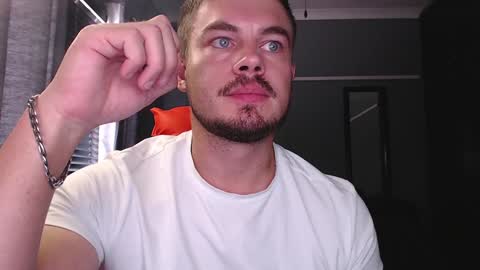 Snapshot of blueeyeboy0 chatting on December 2024 01:07:02 PM blueeyeboy0 online show from December 2024 01:07:02 PM
