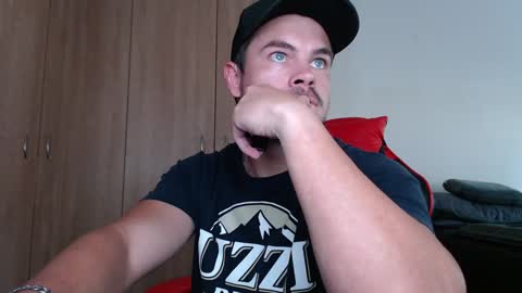 Snapshot of blueeyeboy0 chatting on January 2025 12:35:02 PM blueeyeboy0 online show from January 2025 12:35:02 PM
