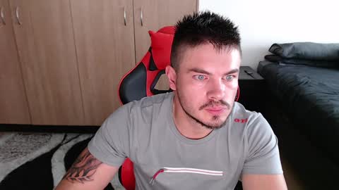 Snapshot of blueeyeboy0 chatting on January 2025 12:15:01 PM blueeyeboy0 online show from January 2025 12:15:01 PM