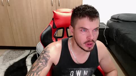 Snapshot of blueeyeboy0 chatting on January 2025 08:54:01 PM blueeyeboy0 online show from January 2025 08:54:01 PM