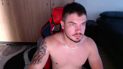 Snapshot of blueeyeboy0 chatting on January 2025 03:40:01 PM blueeyeboy0 online show from January 2025 03:40:01 PM