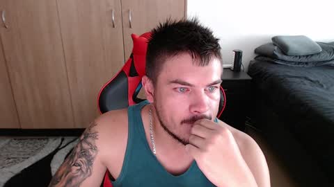 Snapshot of blueeyeboy0 chatting on January 2025 12:43:01 PM blueeyeboy0 online show from January 2025 12:43:01 PM