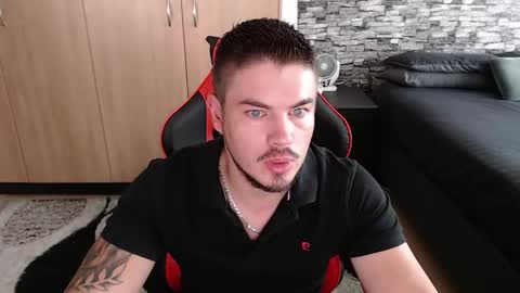 Snapshot of blueeyeboy0 chatting on February 2025 08:31:02 AM blueeyeboy0 online show from February 2025 08:31:02 AM