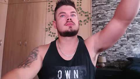 blueeyeboy0 online show from October 2025 07:17:02 AM