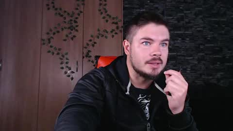 blueeyeboy0 online show from April 2026 07:33:01 AM