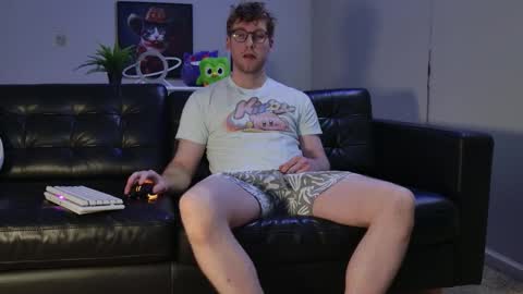 blueeyedtallguy online show from October 2025 01:06:02 AM