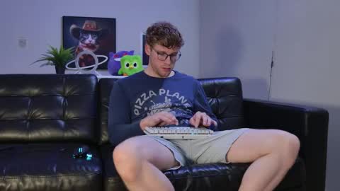 blueeyedtallguy online show from October 2025 01:08:02 AM