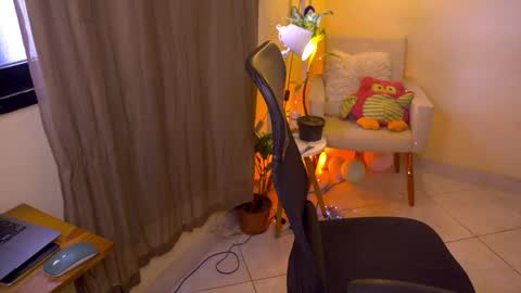 FLORAA online show from May 2026 03:19:02 PM